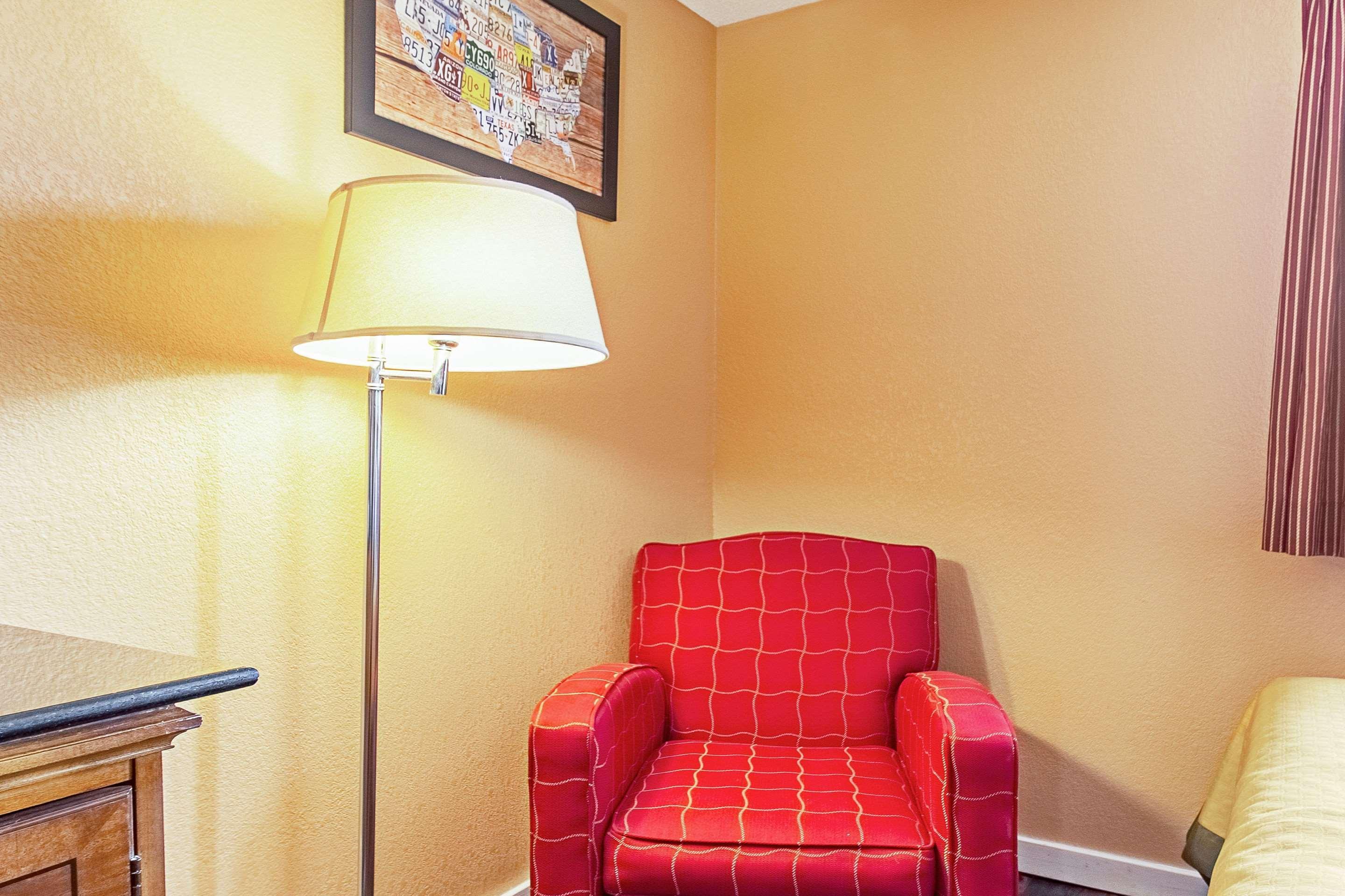 Econo Lodge Utica Ngoại thất bức ảnh