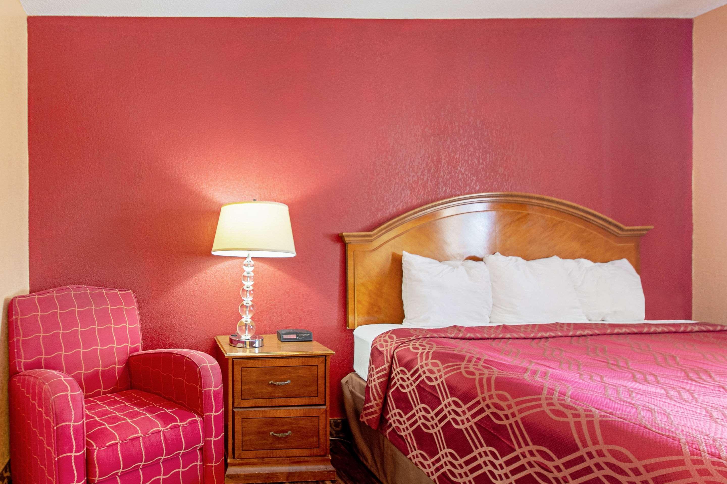 Econo Lodge Utica Ngoại thất bức ảnh