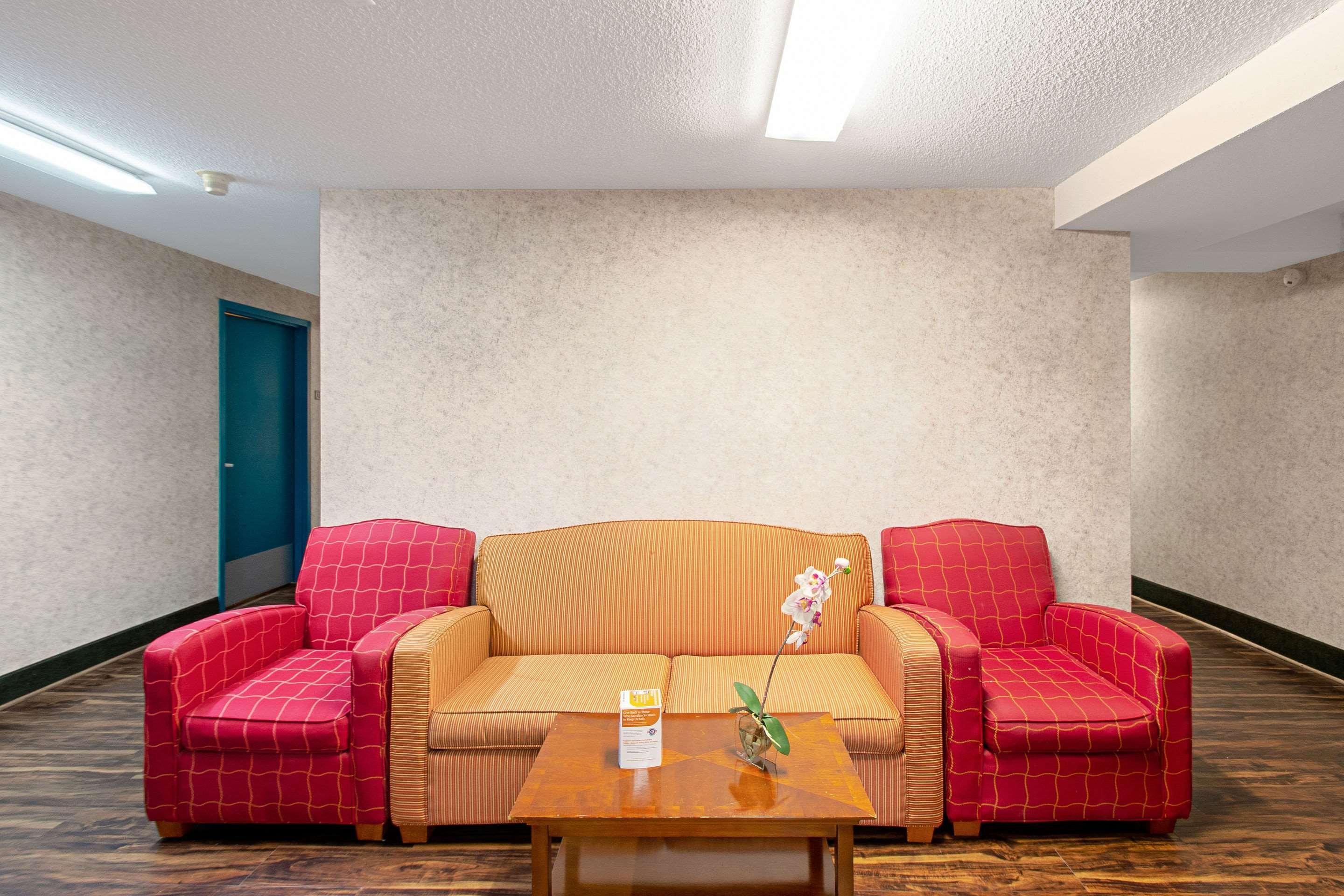 Econo Lodge Utica Ngoại thất bức ảnh