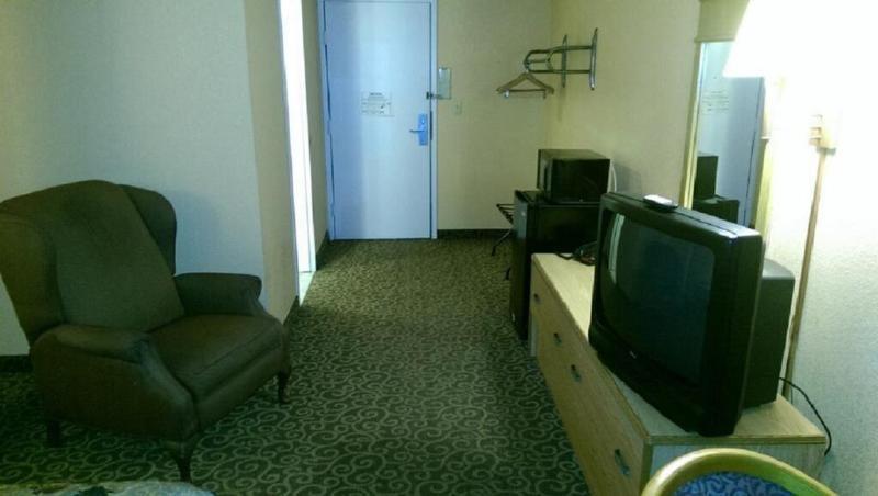 Econo Lodge Utica Ngoại thất bức ảnh