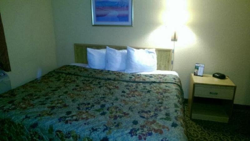 Econo Lodge Utica Ngoại thất bức ảnh